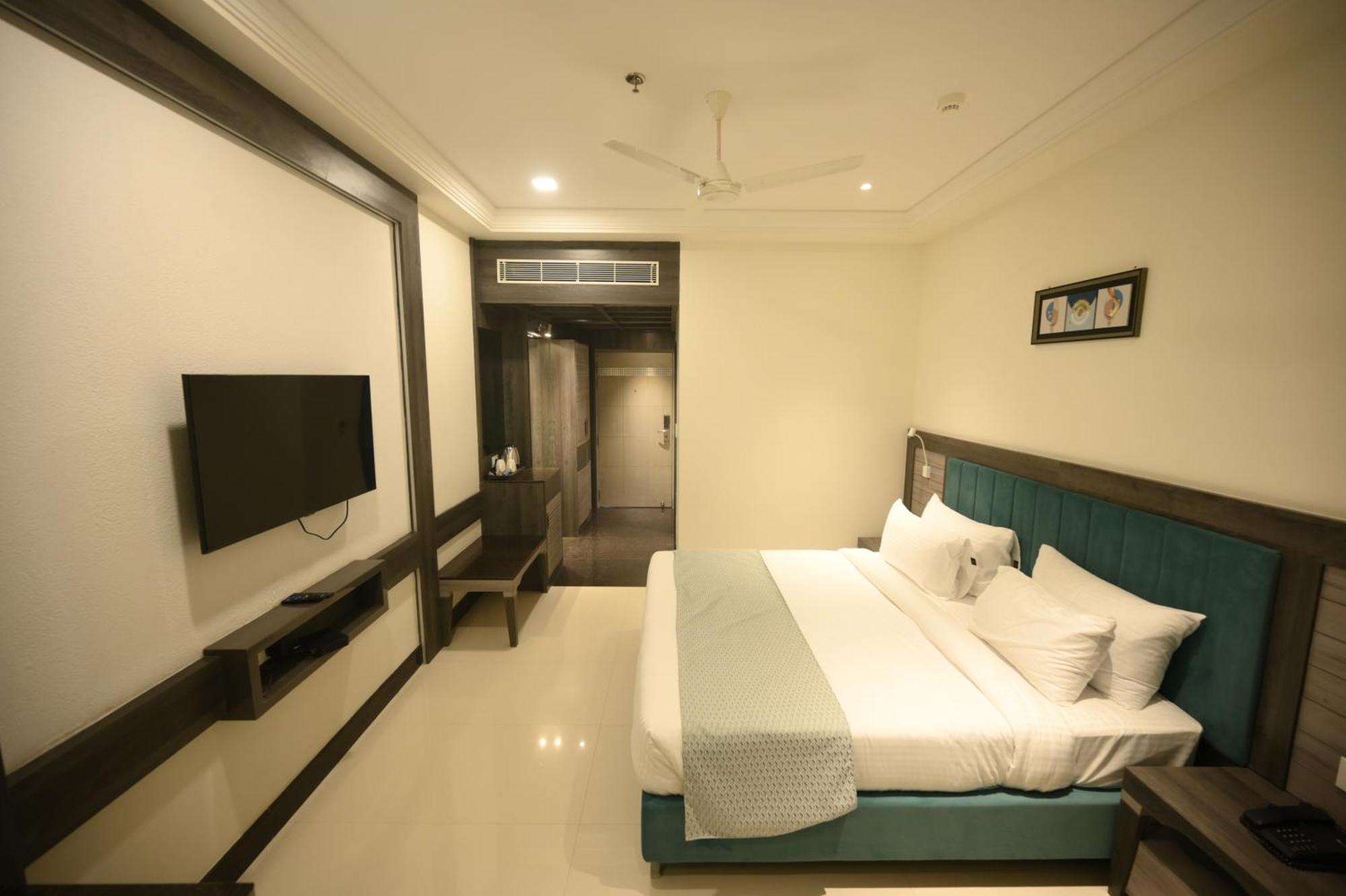The Mudra Hotel فاراناسي المظهر الخارجي الصورة