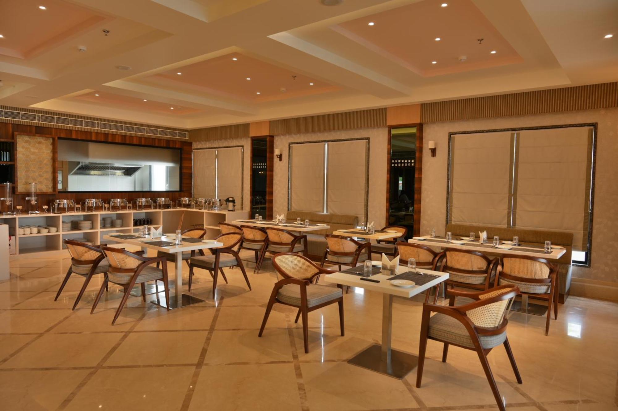 The Mudra Hotel فاراناسي المظهر الخارجي الصورة