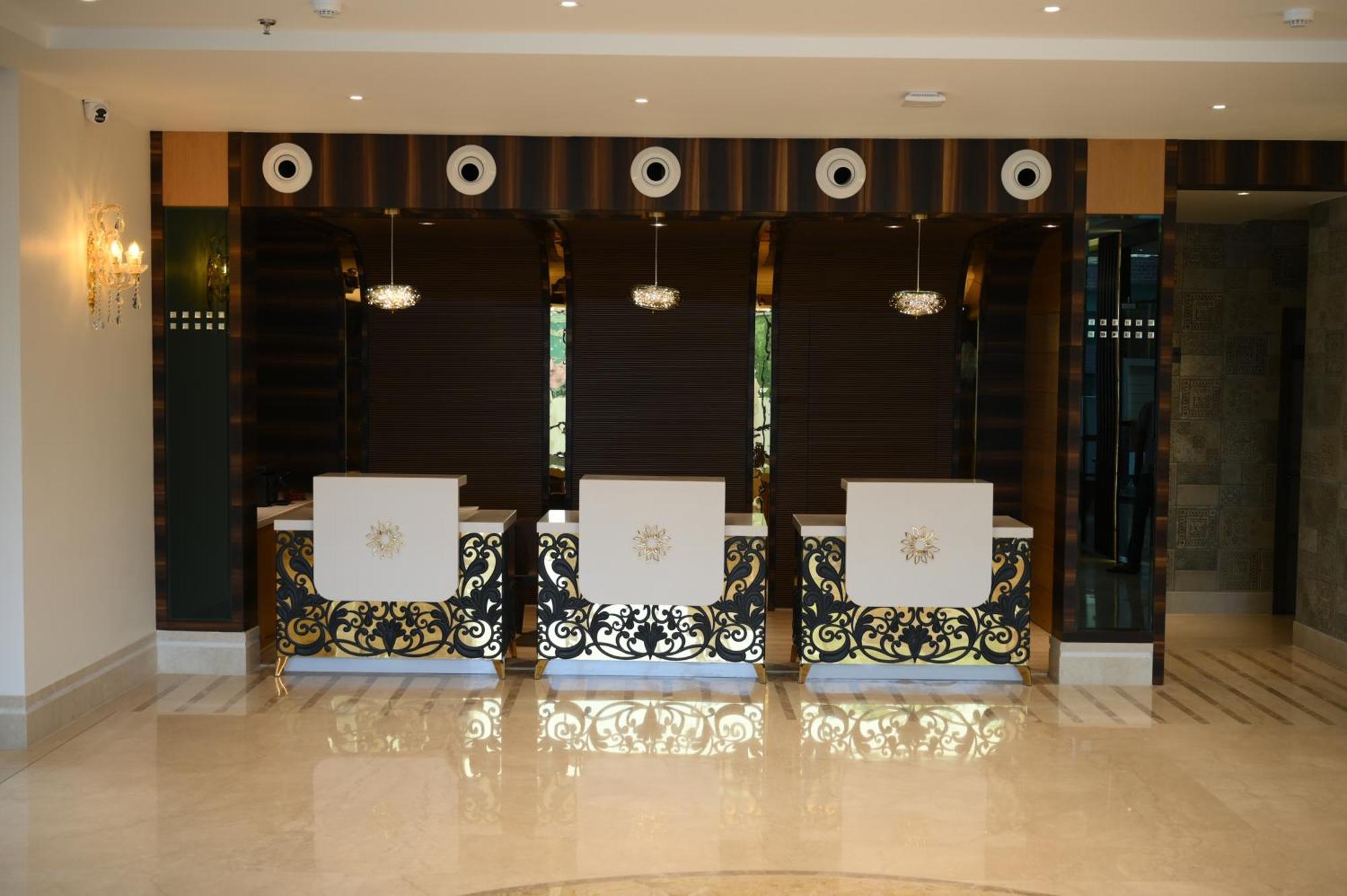 The Mudra Hotel فاراناسي المظهر الخارجي الصورة