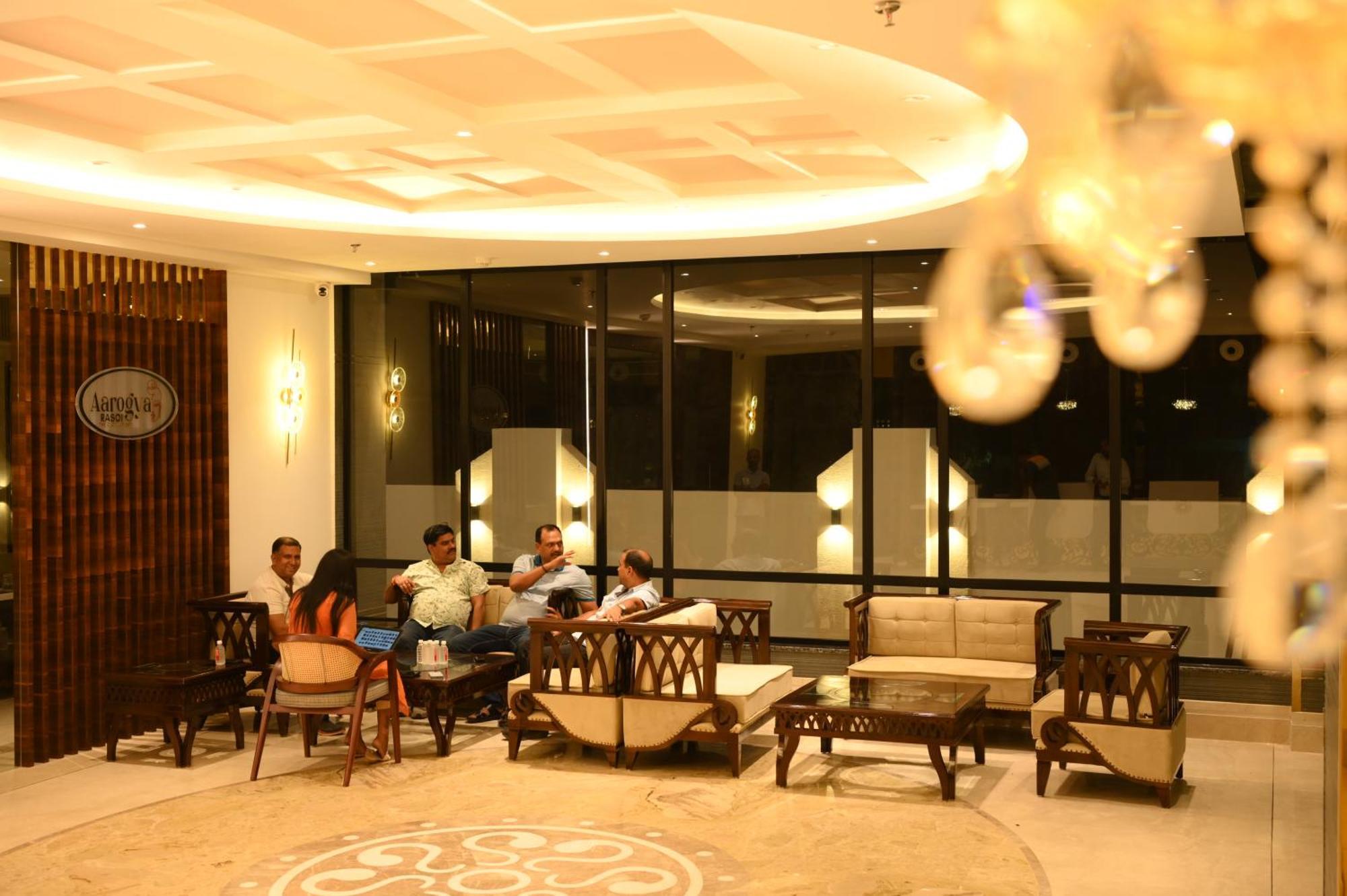 The Mudra Hotel فاراناسي المظهر الخارجي الصورة